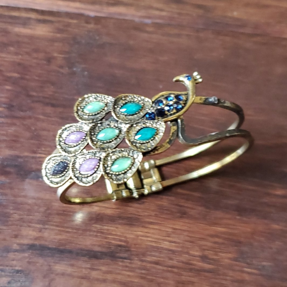 🦚 Peacock Bracelet